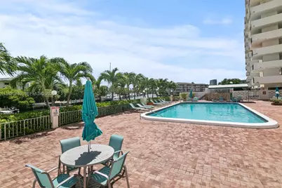 401 Golden Isles Dr #512, Hallandale Beach, FL 33009 - Photo 27