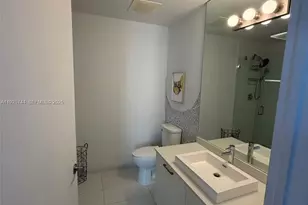 151 SE 1st St, Miami, FL 33131 - Photo 5