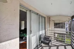 370 E Laurel Dr, Margate, FL 33063 - Photo 13