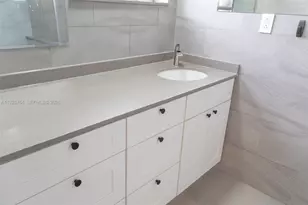 5464 NE 3rd Ave, Oakland Park, FL 33334 - Photo 19