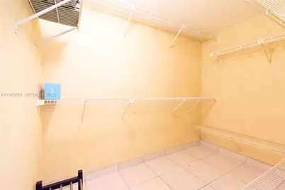 1621 Collins Ave #906, Miami Beach, FL 33139 - Photo 21