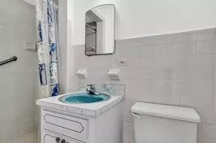 2443 N Meridian Ave, Miami Beach, FL 33140 - Photo 25