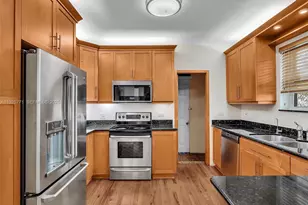 2443 N Meridian Ave, Miami Beach, FL 33140 - Photo 13