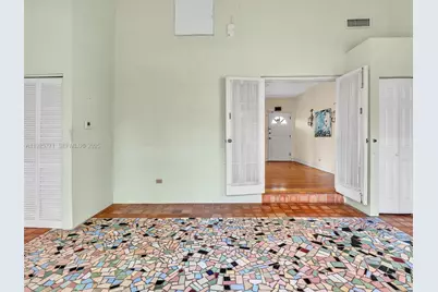 2443 N Meridian Ave, Miami Beach, FL 33140 - Photo 37