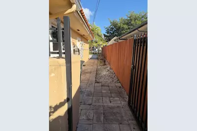 2015 Arch Creek Dr #hse, North Miami, FL 33181 - Photo 5