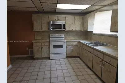 250 NW 63rd Ct #2, Miami, FL 33126 - Photo 11