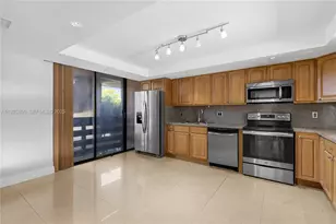 120 SW 96th Terrace, Plantation, FL 33324 - Photo 11