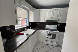 13846 Kendale Lakes Dr, Miami, FL 33183 - Photo 3