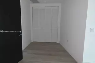 121 NE 34th St, Miami, FL 33137 - Photo 15