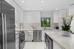 45 SW 19th Rd, Miami, FL 33129 - Photo 17