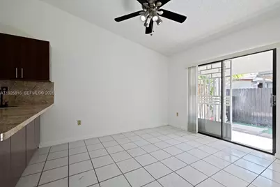 9098 NW 114th St, Hialeah Gardens, FL 33018 - Photo 5