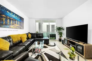 950 Brickell Bay Dr, Miami, FL 33131 - Photo 3