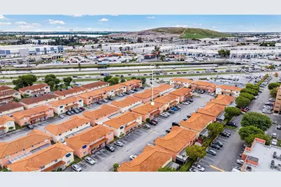 10101 W Okeechobee Rd #13202, Hialeah Gardens, FL 33016 - Photo 9