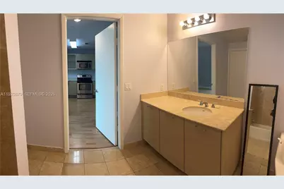 350 NE 24th St #404, Miami, FL 33137 - Photo 5