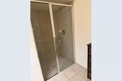 9820 NW 88th St, Doral, FL 33178 - Photo 5