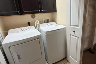 9820 NW 88th St, Doral, FL 33178 - Photo 11