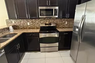 9820 NW 88th St, Doral, FL 33178 - Photo 7