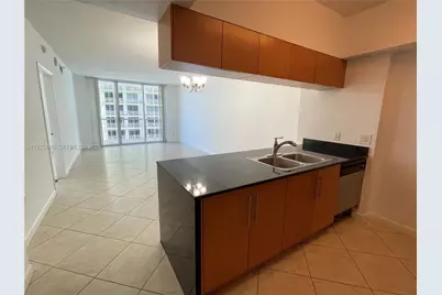 1750 N Bayshore Dr #3009, Miami, FL 33132 - Photo 5