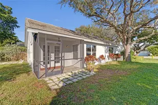 9012 S Lake Park Cir S, Davie, FL 33328 - Photo 51
