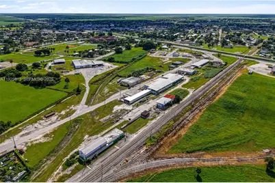 901 NW 9th St, Belle Glade, FL 33430 - Photo 7