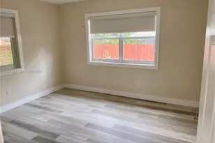 1147 NE 113th St, Miami, FL 33161 - Photo 5