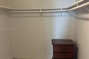 10000 NW 80th Ct, Hialeah Gardens, FL 3301 - Photo 15