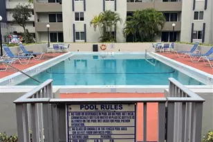 10000 NW 80th Ct, Hialeah Gardens, FL 3301 - Photo 25