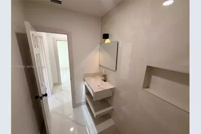 3527 NW 17th St, Miami, FL 33125 - Photo 11