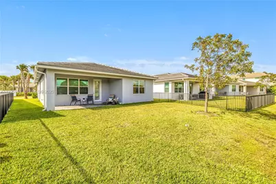 4242 Rosa Dr, Deerfield Beach, FL 33064 - Photo 11