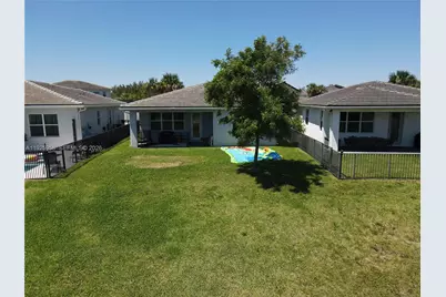 4242 Rosa Dr, Deerfield Beach, FL 33064 - Photo 37