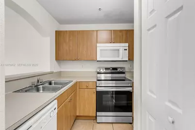 7995 NW 8th St #114, Miami, FL 33126 - Photo 11