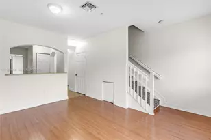 7995 NW 8th St, Miami, FL 33126 - Photo 17