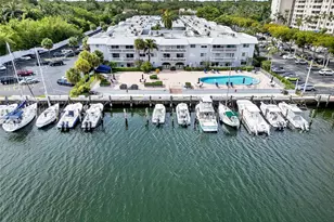 100 Edgewater Dr, Coral Gables, FL 33133 - Photo 23