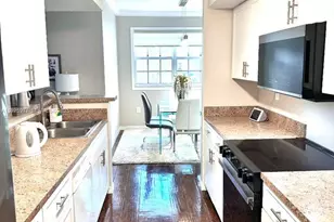 220 SW 116th Ave, Pembroke Pines, FL 33025 - Photo 9