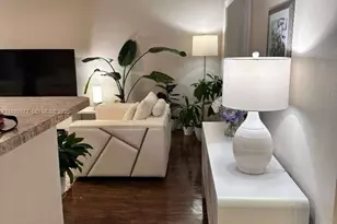 220 SW 116th Ave, Pembroke Pines, FL 33025 - Photo 5