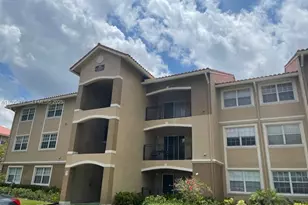 220 SW 116th Ave, Pembroke Pines, FL 33025 - Photo 1