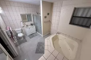 3795 NW 165th St, Miami Gardens, FL 33054 - Photo 13