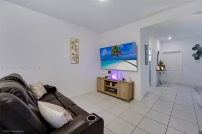 12453 NW 23rd Ct, Miami, FL 33167 - Photo 3