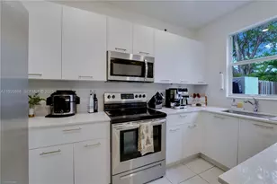 12453 NW 23rd Ct, Miami, FL 33167 - Photo 7