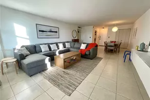 10101 E Bay Harbor Dr, Bay Harbor Islands, FL 33154 - Photo 5