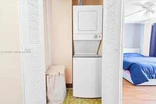 8105 Lagos De Campo Blvd, Tamarac, FL 33321 - Photo 23