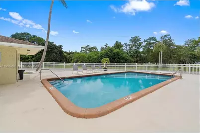 8105 Lagos De Campo Blvd #J-2, Tamarac, FL 33321 - Photo 25