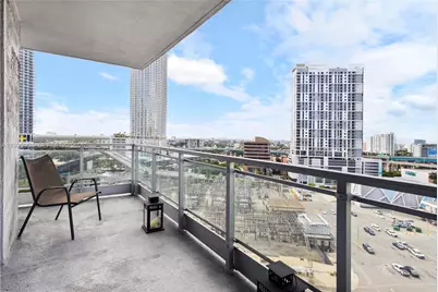 90 SW 3rd St #1512, Miami, FL 33130 - Photo 9