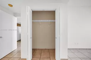 2475 Brickell Ave, Miami, FL 33129 - Photo 17