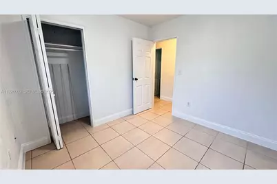 1400 N 70th Way #1, Hollywood, FL 33024 - Photo 17