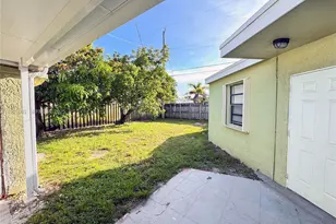1400 N 70th Way, Hollywood, FL 33024 - Photo 5