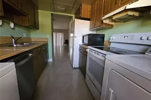 5317 SW 140th Pl, Miami, FL 33175 - Photo 9