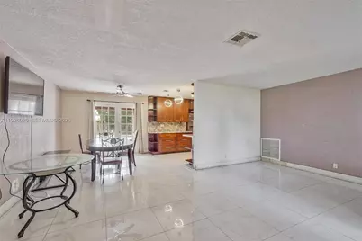 8113 Rose Marie Cir, Boynton Beach, FL 33472 - Photo 3