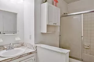 8113 Rose Marie Cir, Boynton Beach, FL 33472 - Photo 11