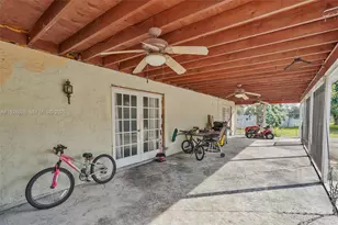 8113 Rose Marie Cir, Boynton Beach, FL 33472 - Photo 27